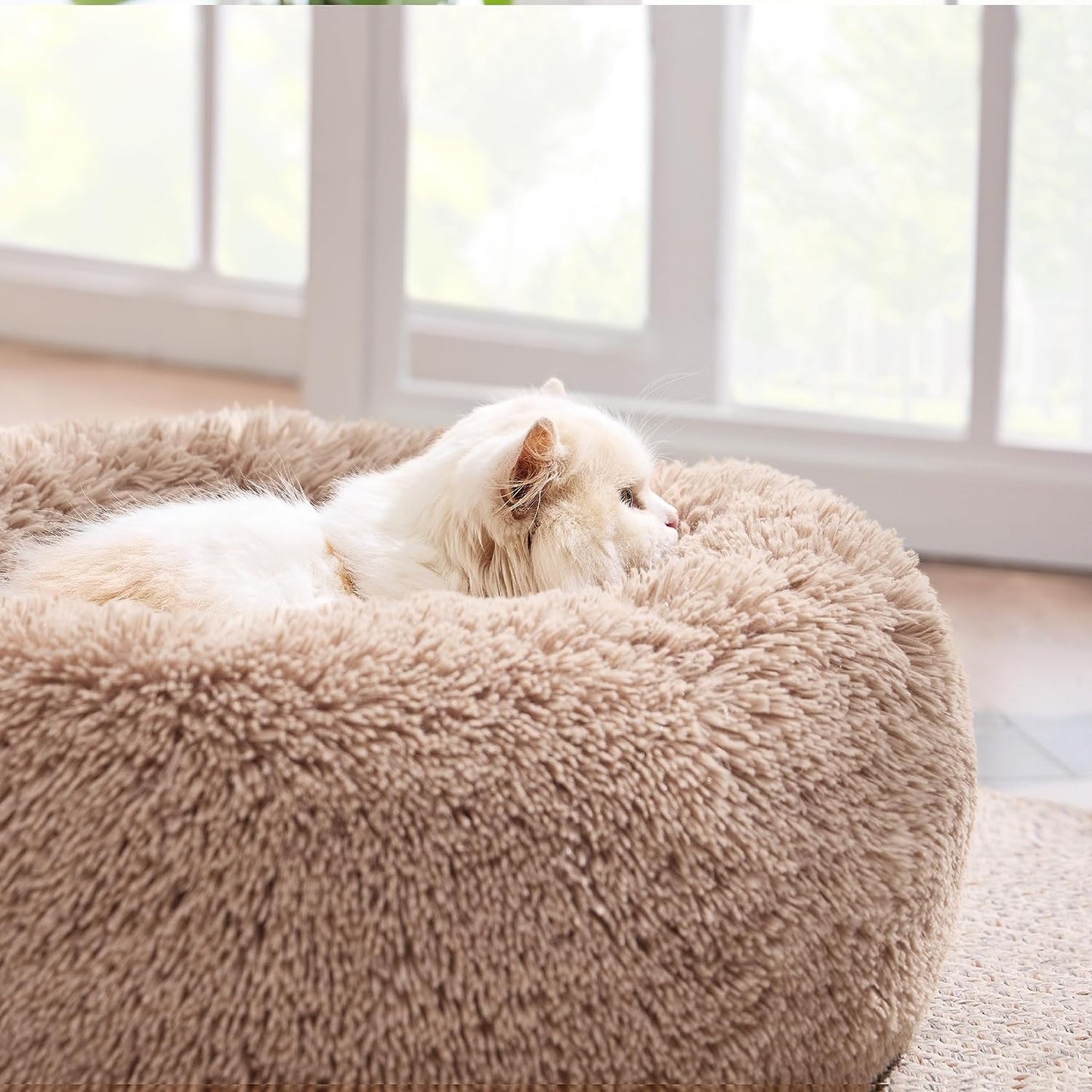 Calming Indoor Cat Bed β Plush Faux Fur Round Pet Bed, 20β Washable with Non-Slip Bottom, Perfect for Cats up to 15 lbs β Cozy Camel Color