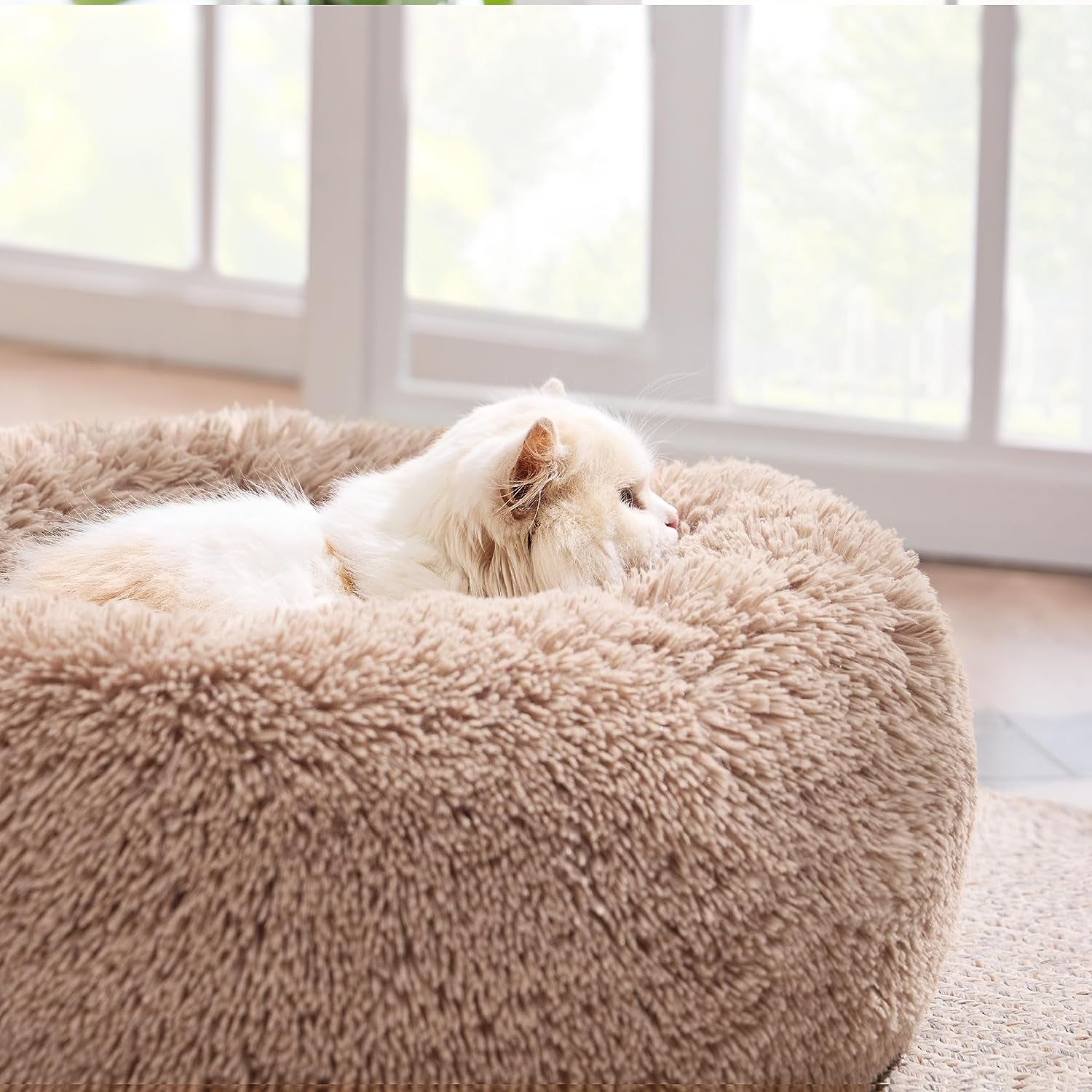 Calming Indoor Cat Bed – Plush Faux Fur Round Pet Bed, 20” Washable with Non-Slip Bottom, Perfect for Cats up to 15 lbs – Cozy Camel Color